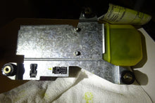 Load image into Gallery viewer, CONVERTIBLE TOP MOTOR S320 S350D S420 S430 S500 S500 Coupe S500SEL 94-02 - NW50175
