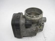 Load image into Gallery viewer, THROTTLE BODY BMW 320I 325I 525I X3 Z3 Z4 01 02 03 - 06 - 558378