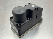 Load image into Gallery viewer, Vacuum Pump MERCEDES 190 1990 - NW189242