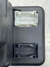 Load image into Gallery viewer, Vacuum Pump MERCEDES C-CLASS 1998 - NW189207