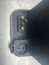 Load image into Gallery viewer, Vacuum Pump MERCEDES 300E 1991 - NW189246