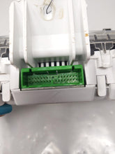 Load image into Gallery viewer, SPEEDOMETER CLUSTER Subaru Forester 2004 04 Auto - NW161784