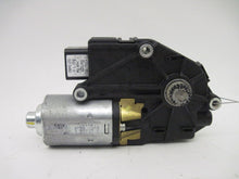 Load image into Gallery viewer, ROOF MOTOR Volvo S40 2005 05 - 571828