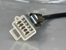 Load image into Gallery viewer, CD CHANGER ML320 ML 350 ML 500 ML55 2002 02 03 04 05 - NW138895