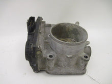 Load image into Gallery viewer, THROTTLE BODY Corolla Matrix 2005 05 2006 06 07 1ZZFE - 580564