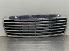 Load image into Gallery viewer, GRILL Mercedes E300D E320 E55 1996 96 1997 97 98 99 - NW98535