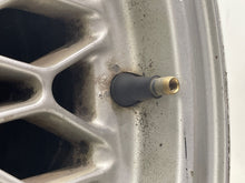 Load image into Gallery viewer, WHEEL Bmw 530i 540i 740i 93 - 95 15" Alloy Honeycomb - NW197953