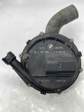 Load image into Gallery viewer, AIR INJECTION PUMP SMOG BMW 740i 1999 99 2000 00 2001 01 - NW8062