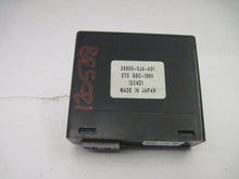 Load image into Gallery viewer, TRACTION CONTROL COMPUTER RL 2005 05 - 599196