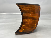 Load image into Gallery viewer, PARKLAMP 525i 530i 535i M5 89 90 91 92 93 94 95 Right - NW82172
