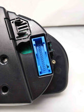 Load image into Gallery viewer, Speedometer Cluster Passat 1998 98 1999 99 Auto - NW162189