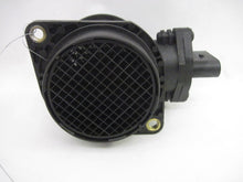 Load image into Gallery viewer, Mass Air Flow Sensor Meter MAF A4 TT Beetle Golf Golf Cabriolet 00-07 - 616451