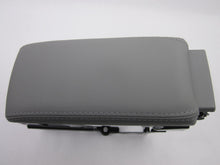 Load image into Gallery viewer, Console Lid Volkswagen Beetle 2009 09 - 633416