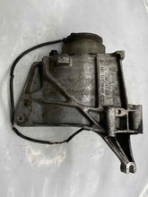 Load image into Gallery viewer, AIR INJECTION PUMP SMOG Mercedes 560SEC 560SEL 560SL 84 85 86 87 88 - 91 - NW8217