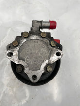 Load image into Gallery viewer, POWER STEERING PUMP Range Rover 1999 99 2000 00 - NW163990