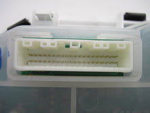 Load image into Gallery viewer, SPEEDOMETER CLUSTER Subaru Legacy 2011 11 Auto - 647369