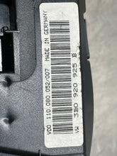 Load image into Gallery viewer, SPEEDOMETER CLUSTER Passat 2001 01 2002 02 - NW162207