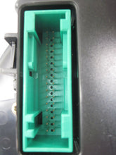 Load image into Gallery viewer, SPEEDOMETER CLUSTER Passat 2002 02 - 656010