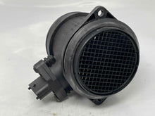 Load image into Gallery viewer, Mass Air Flow Sensor Meter MAF C30 Pickup C70 S40 S80 V40 V50 XC70 04-13 - NW5718