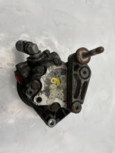 Load image into Gallery viewer, POWER STEERING PUMP BMW X5 2000 00 2001 01 2002 02 4x4L - NW163247