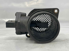 Load image into Gallery viewer, Mass Air Flow Sensor Meter MAF Q7 Beetle Golf Golf Cabriolet 00-11 - NW5684