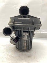 Load image into Gallery viewer, AIR INJECTION PUMP SMOG Volkswagon Phaeton 2004 04 2005 05 2006 06 Right - NW8301