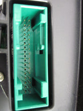 Load image into Gallery viewer, SPEEDOMETER CLUSTER Passat 2004 04 2005 05 - 665216