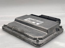Load image into Gallery viewer, Transfer Case Computer Volkswagen Touareg 2004 04 2005 05 - NW38896
