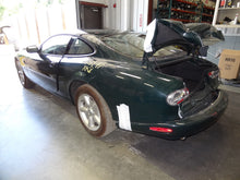 Load image into Gallery viewer, AC A/C AIR CONDITIONING COMPRESSOR Jaguar XK8 1997 97 1998 98 - NW42591