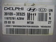 Load image into Gallery viewer, ECU ECM COMPUTER Kia Rondo 2007 07 2008 08 2009 09 2010 10 11 2.7L - 672498