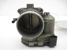 Load image into Gallery viewer, THROTTLE BODY Beetle Jetta Golf 99 00 01 02 03 04 05 06 - 673511