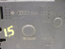 Load image into Gallery viewer, THROTTLE BODY Beetle Jetta Golf 99 00 01 02 03 04 05 06 - 673518