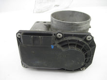 Load image into Gallery viewer, THROTTLE BODY Volvo S40 V70 2004 04 05 06 07 08 - 673660