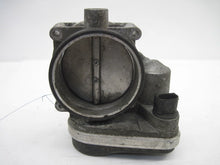 Load image into Gallery viewer, THROTTLE BODY BMW 540 740 X5 Z8 1999 99 00 01 02 03 - 674217