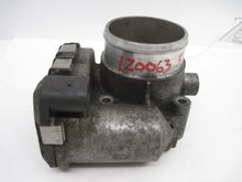 Load image into Gallery viewer, THROTTLE BODY Beetle Jetta Golf 99 00 01 02 03 04 05 06 - 675451