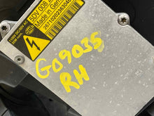 Load image into Gallery viewer, HEADLIGHT LAMP ASSEMBLY ML320 ML350 ML430 ML500 ML55 02-05 Right - NW103284