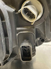 Load image into Gallery viewer, HEADLIGHT LAMP ASSEMBLY ML320 ML350 ML430 ML500 ML55 02-05 Right - NW103284