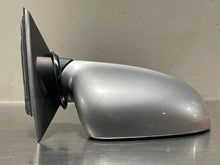 Load image into Gallery viewer, Side View Door Mirror Volkswagen Passat 2005 - NW53843