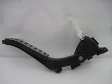 Load image into Gallery viewer, ELECTRONIC PEDAL ASSEMBLY Porsche Cayenne 2004 04 - 681341