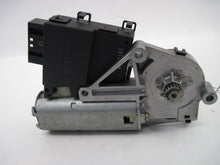 Load image into Gallery viewer, ROOF MOTOR Range Rover 2004 04 - 700605