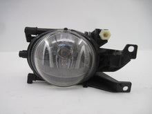 Load image into Gallery viewer, Fog Light BMW 330i 325i 320i 00 01 02 03 04 05 Right - 705539