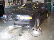 Load image into Gallery viewer, GRILL BMW 740i 1999 99 2000 00 2001 01 left - NW98252
