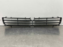 Load image into Gallery viewer, Grille SAAB 9-5 2001 - NW98677