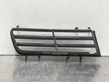 Load image into Gallery viewer, Grille SAAB 9-5 2001 - NW98678