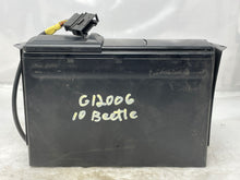 Load image into Gallery viewer, Radio Volkswagen Beetle 2010 - NW140067