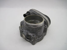 Load image into Gallery viewer, THROTTLE BODY BMW 320I 325I 525I X3 Z3 Z4 01 02 03 - 06 - 721749