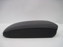 Load image into Gallery viewer, Console Lid Jetta 2009 09 - 723991