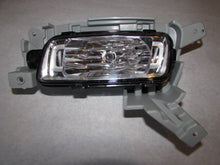 Load image into Gallery viewer, FOG LIGHT Sorento 2011 11 2012 12 2013 13 Right - 725482