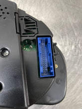 Load image into Gallery viewer, SPEEDOMETER CLUSTER Passat 2002 02 2003 03 - NW162228