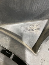 Load image into Gallery viewer, RADIATOR FAN ASSEMBLY Yukon Silverado Escalade 2007 07 08 09 - 13 - NW63440